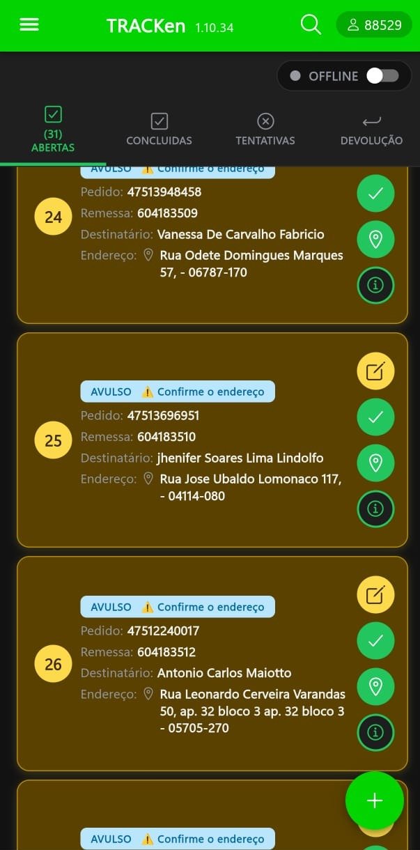Tela inicial com lista de entregas e botão de informações